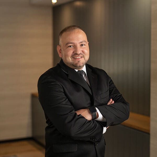Robert-Carvalho